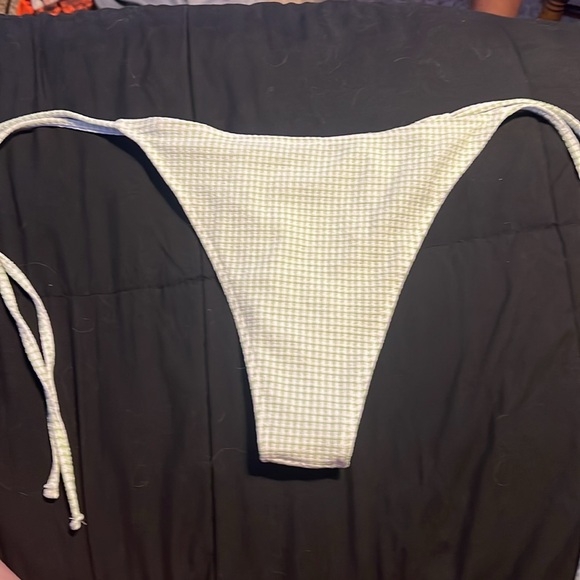 bikini bottoms size small from shein - Picture 2 of 4